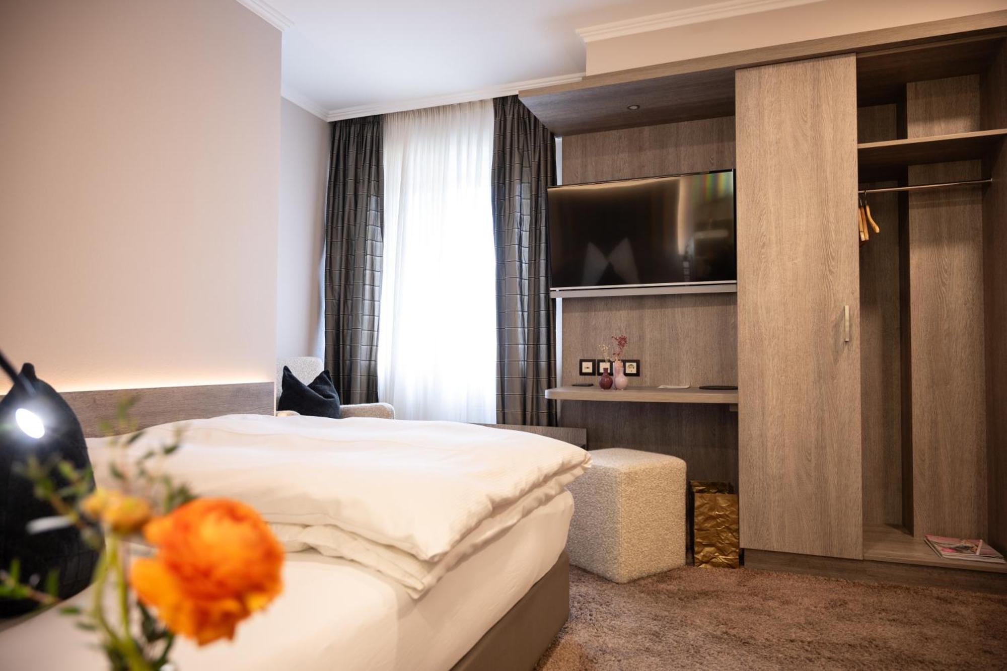 Hotel Menge "An Der Schlacht" Арнсберг Екстер'єр фото