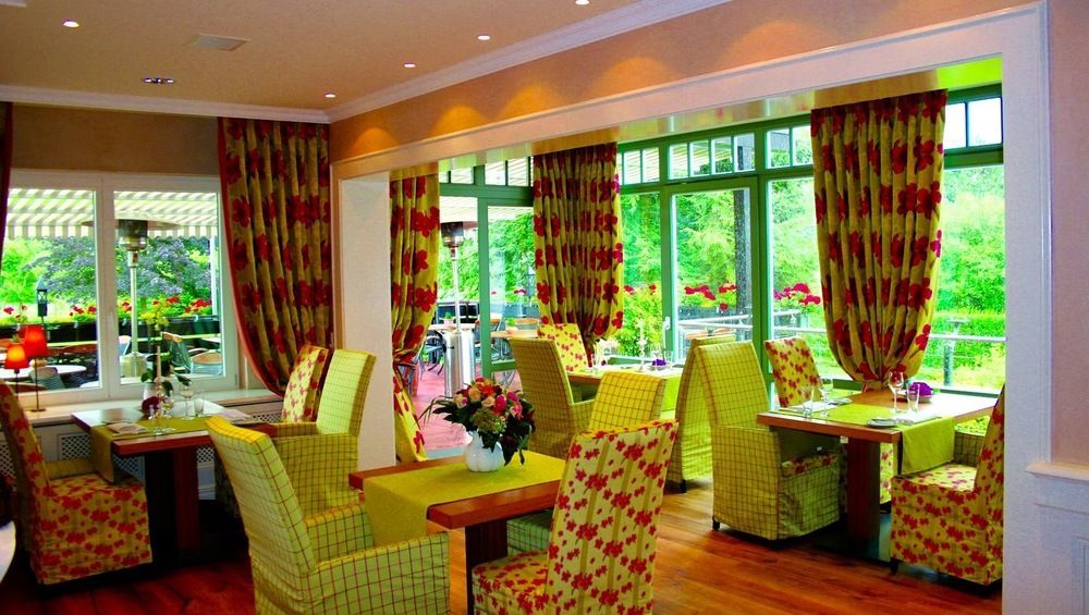 Hotel Menge "An Der Schlacht" Арнсберг Екстер'єр фото